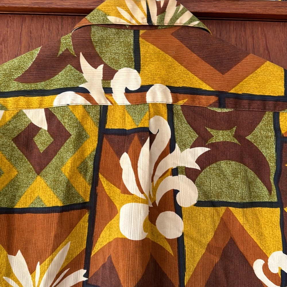 Napili Hawaiian shirt. No iron fabric. Vintage retro tiki tropical ποΈπ΄ππ»ββοΈπ§π - Picture 8 of 13